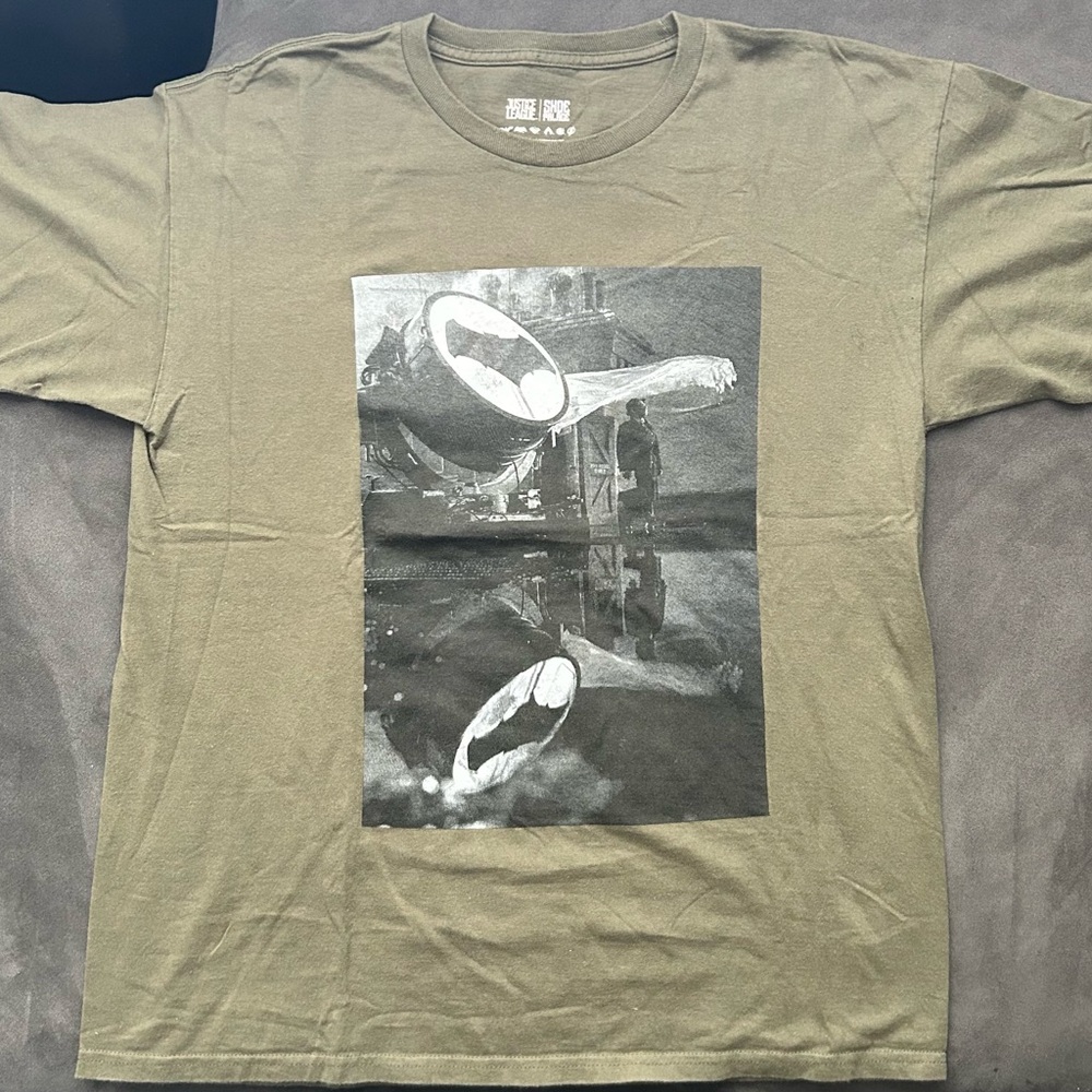 Justice League X Shoe Palace Olive Graphic Short Sleeve Tee size L